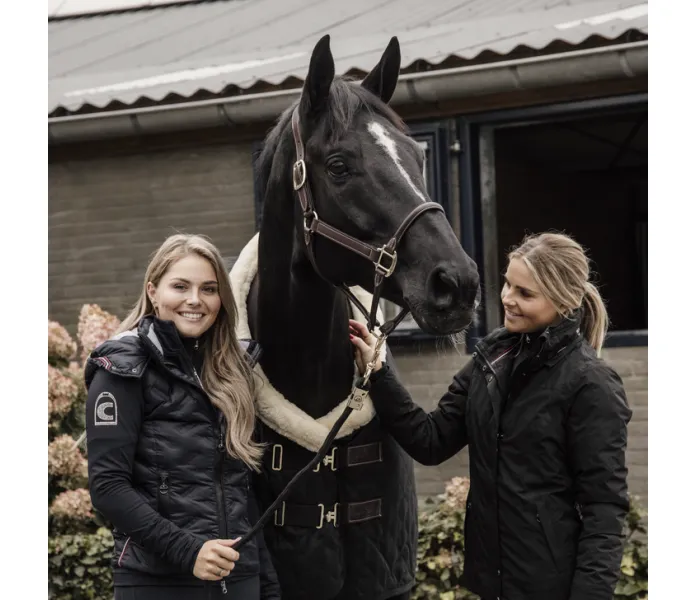 b 564c22e810080218547dfa1c1093aa08 article photobook l kuva