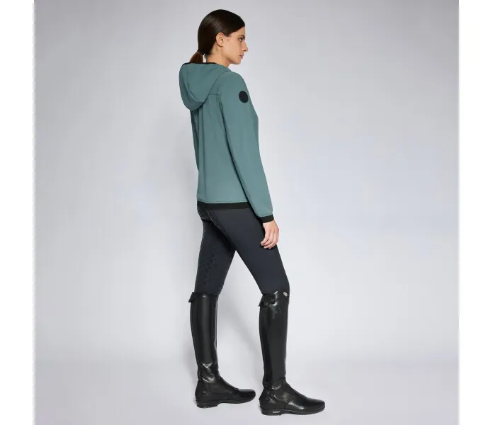 GID295 JE219 5900 2 v2 image