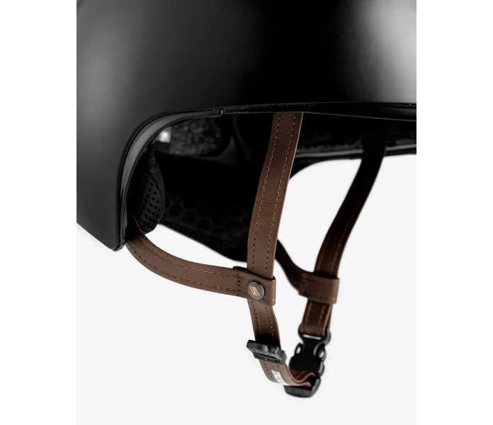 Bhoof helmet det 3 staende 2000px kuva