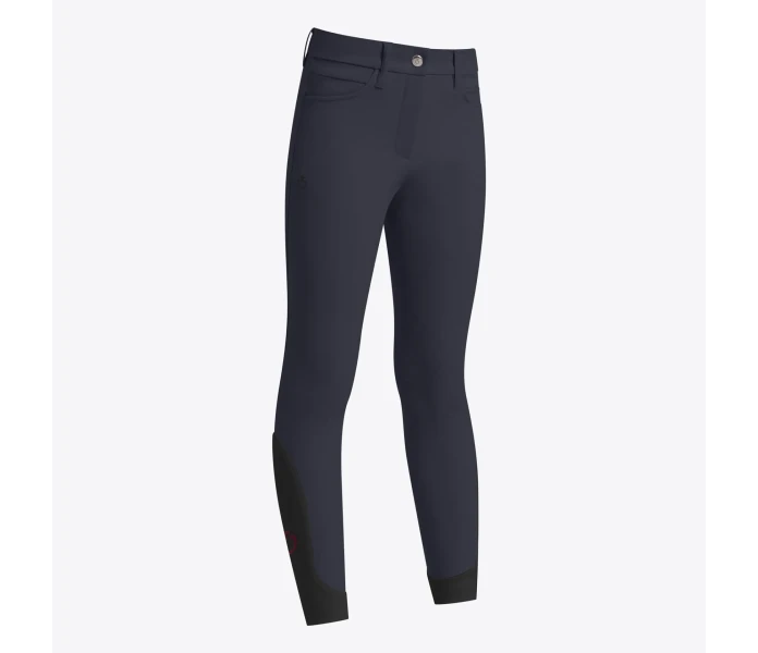 PAA001 JE195 7Q00 1 image