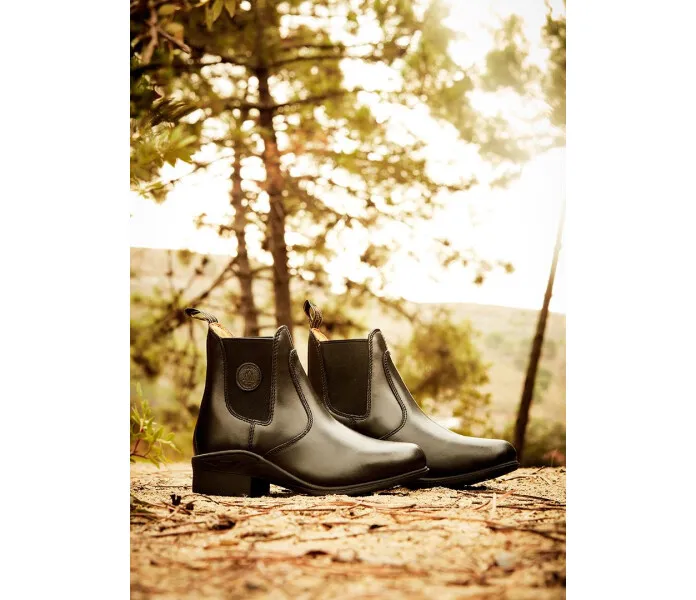 aurora jodhpur black kuva